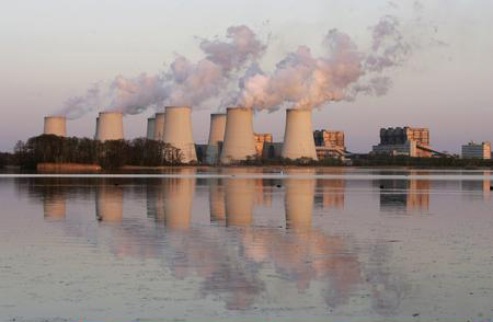 尤其涉及一种火力发电设备管理运行和维护智能使用方法