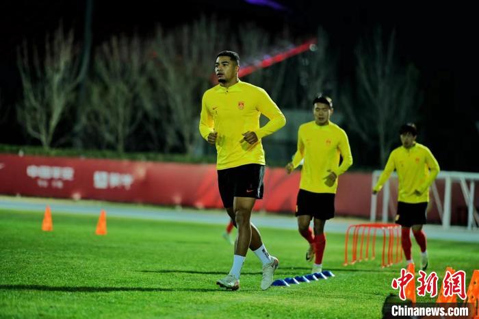 伊万科维奇率伊家军转战津门：主场挑战与战术