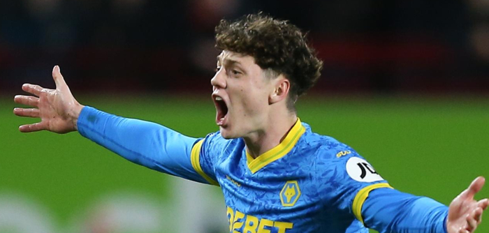 意甲佛罗伦萨4-1克雷莫内塞，英超狼队绝平布伦