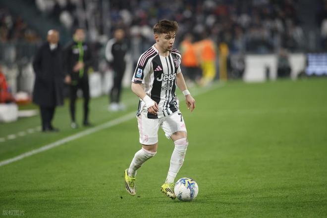 尤文图斯主场1-1战平萨索洛 洛卡特利点球失手成