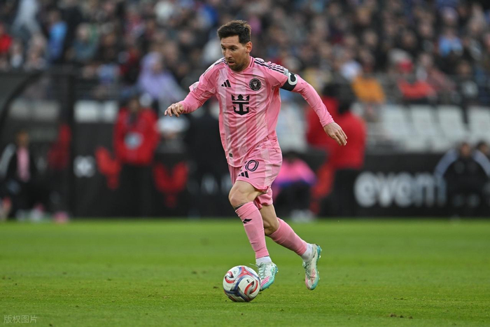 梅西：从边锋到自由人的进化之路