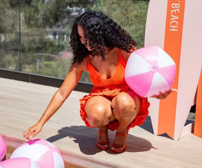 乌布雷合同年稳定输出 超模女友加持幸福生活