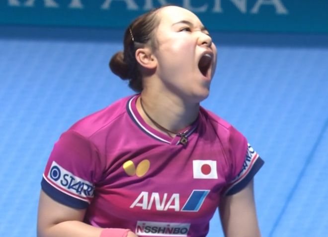 王曼昱战术压制伊藤美诚 直落四局晋级八强