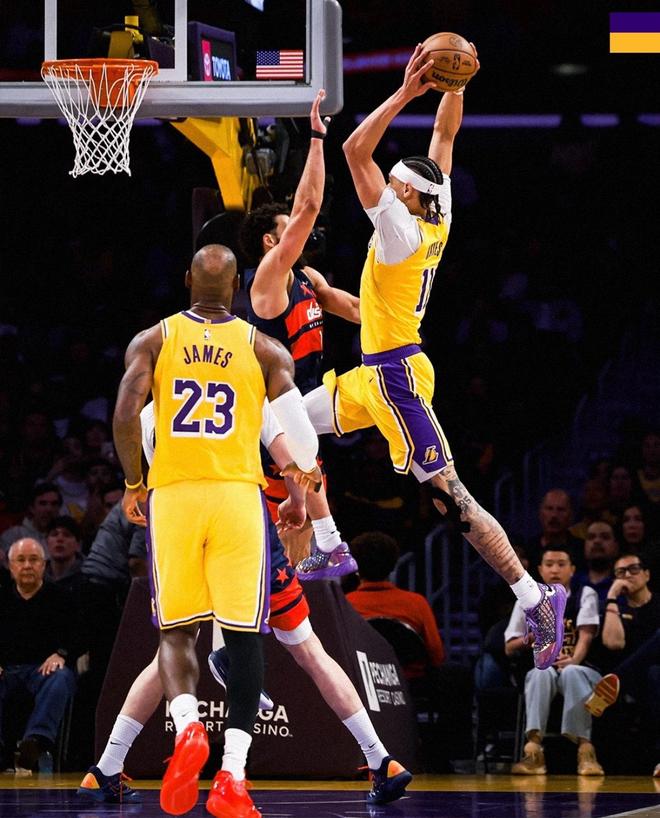 詹姆斯三双引领湖人三连胜 团队实力彰显争冠决