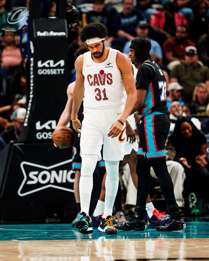 火箭交易贾莱特·阿伦引中锋短板危机