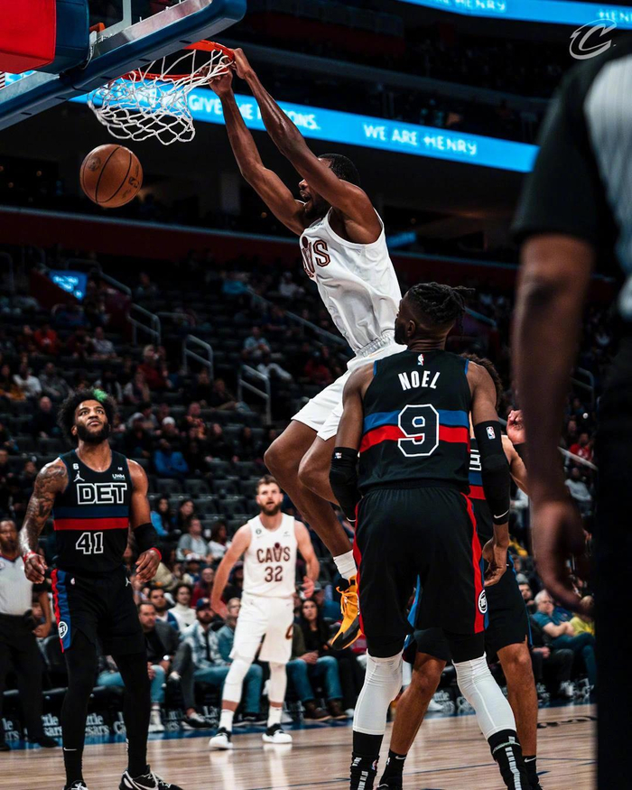 火箭交易贾莱特·阿伦引中锋短板危机