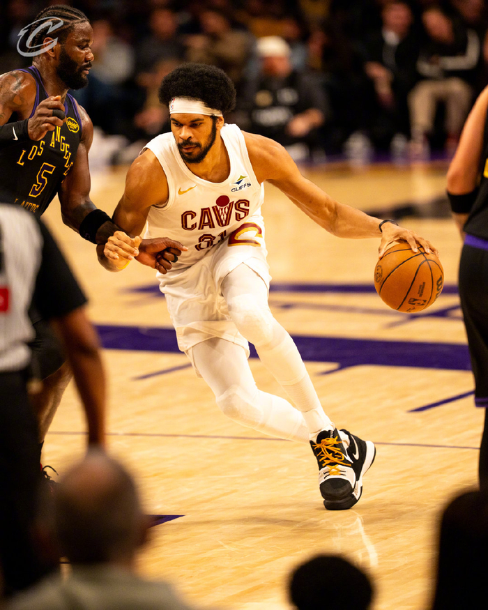 火箭交易贾莱特·阿伦引中锋短板危机