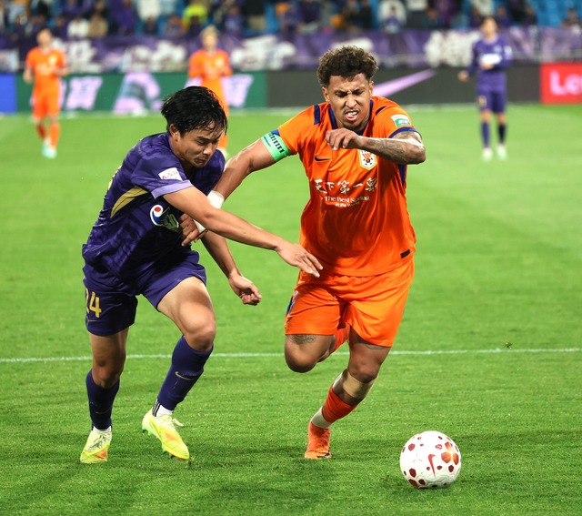 山东泰山队出征青岛备战海牛对决 阵容调整引关