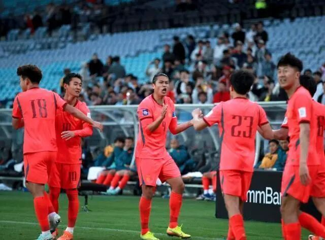 中国男足6月迎战新加坡泰国 热身赛敲定 东南亚